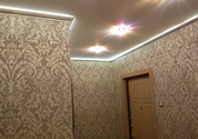 монтаж точечной подсветки потолка при ремонте прихожей